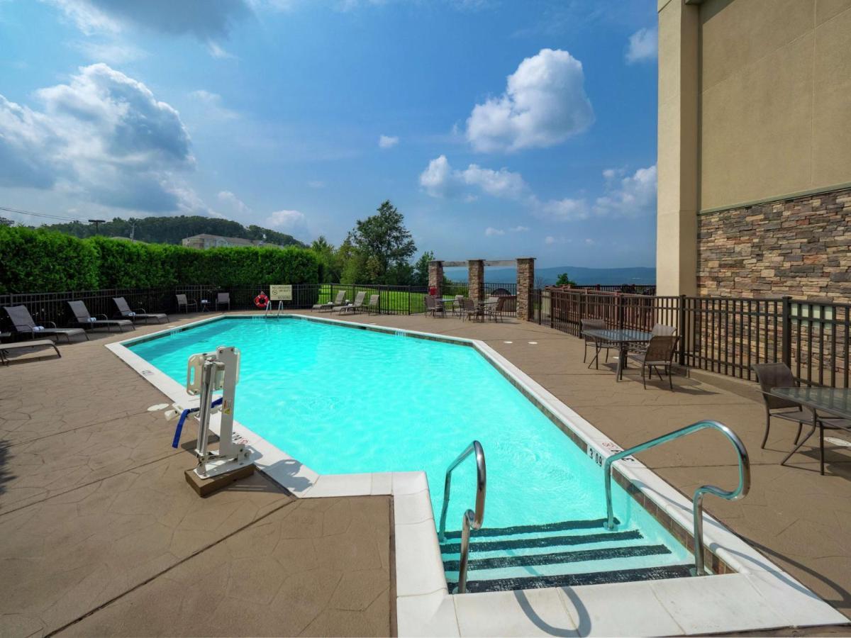 Hampton Inn Hazleton Exterior foto